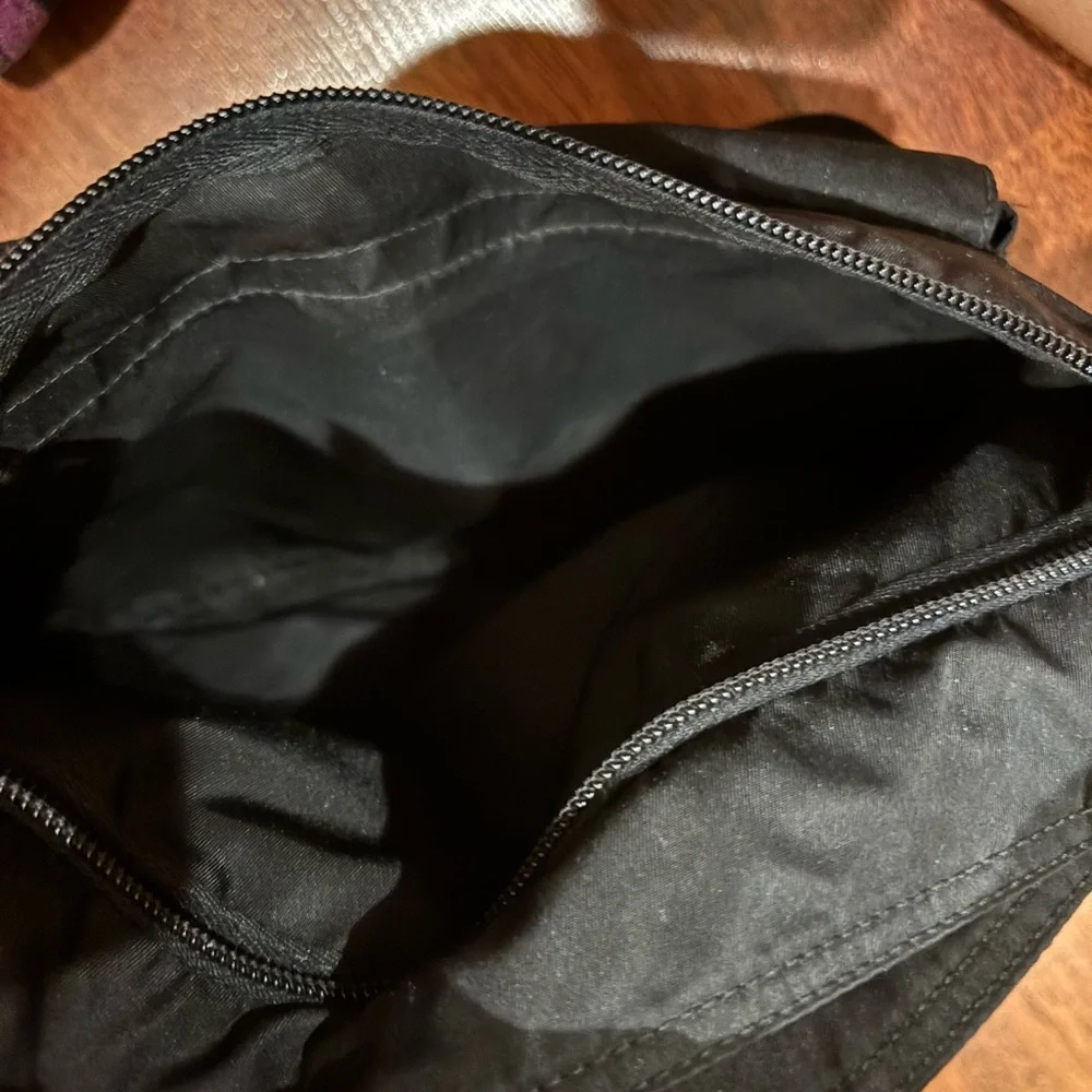 Prada Black Messenger Bag Sleek Minimalist Design - Picture 7 of 9